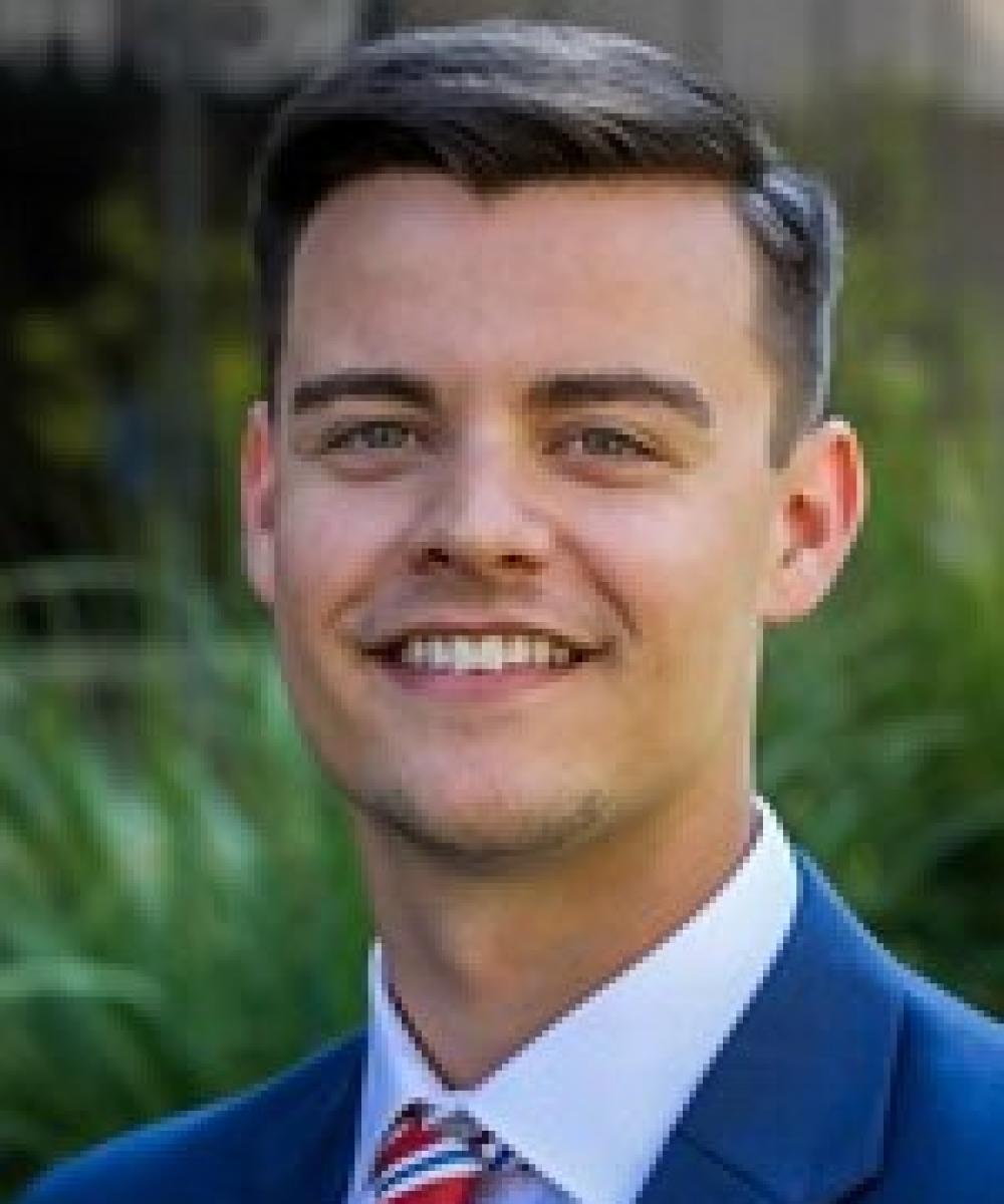 Dylan Bell headshot