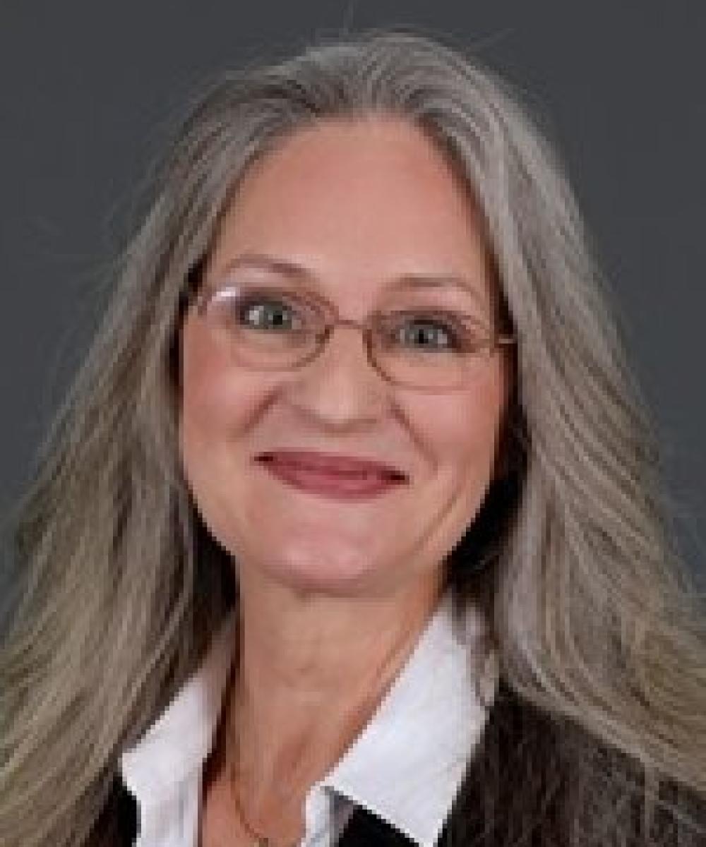 Jeanne Dusan headshot