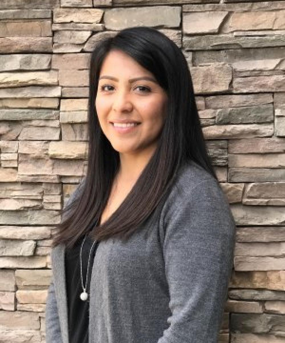 Myrna Avila headshot